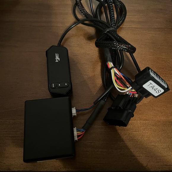 Injen throttle controller - Picture 6 of 8